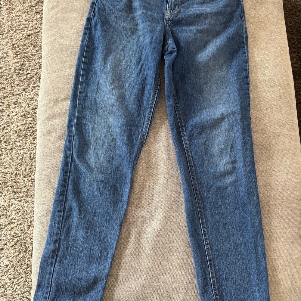 Old Navy Women’s Straight Blue Jeans